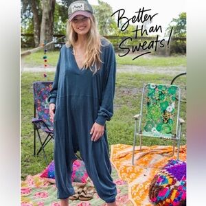 Natural life Johnnie jumpsuit onesie. Navy. Size small